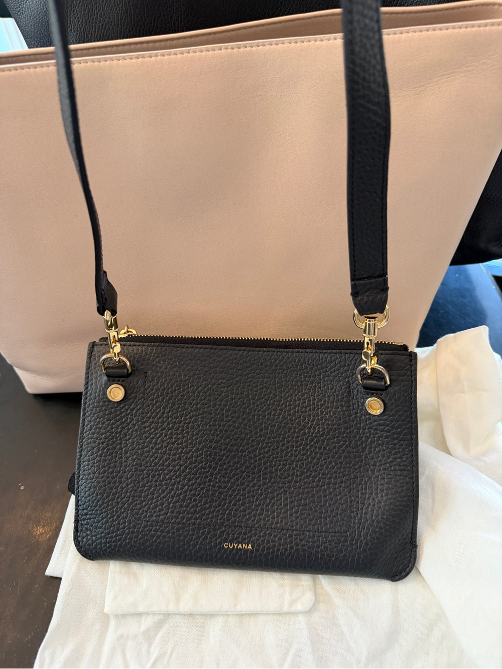 Cuyana Classic Easy Zipper Tote w/ Insert, Strap, Pouch - Black & Blush - Picture 6 of 16